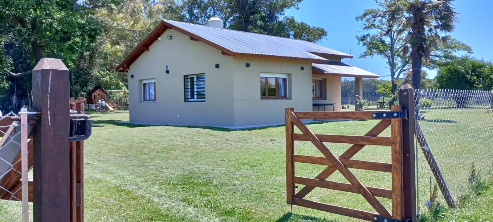 Casa Laguna De Padres